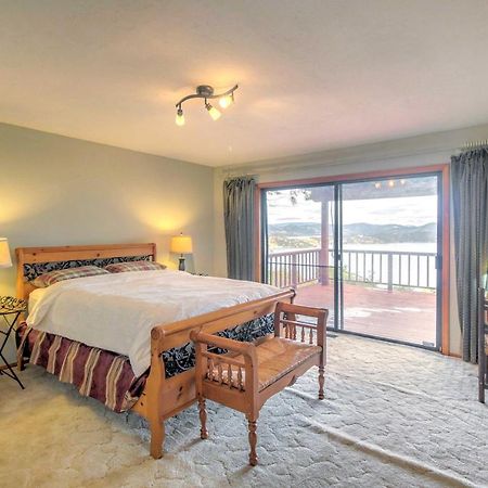 Spacious Kelseyville Home With Large Lakefront Deck! Экстерьер фото