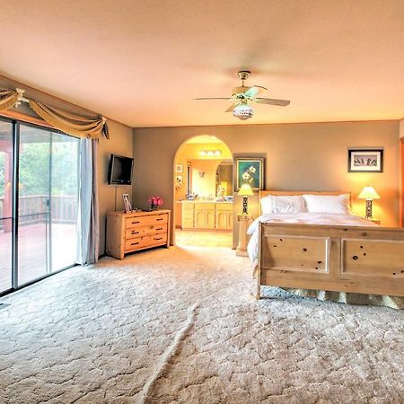 Spacious Kelseyville Home With Large Lakefront Deck! Экстерьер фото