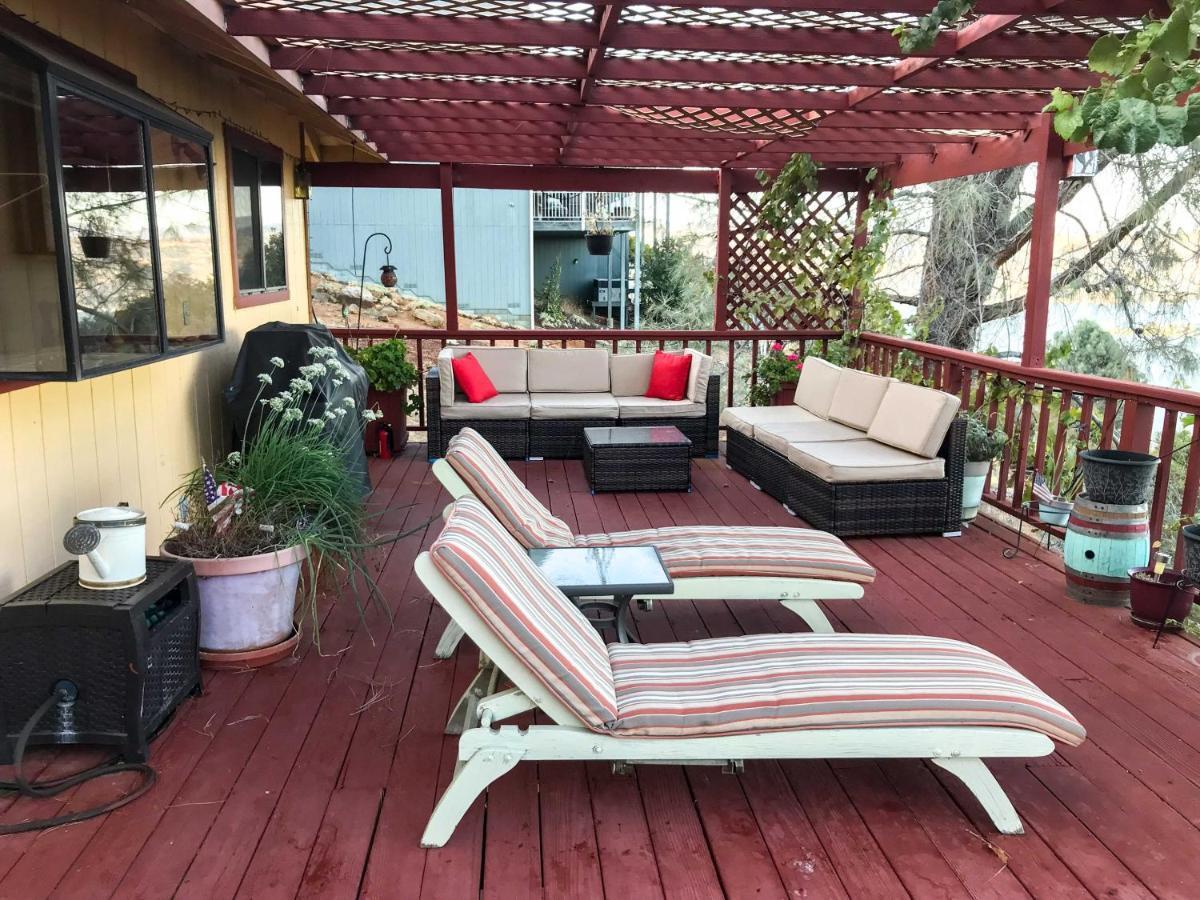 Spacious Kelseyville Home With Large Lakefront Deck! Экстерьер фото